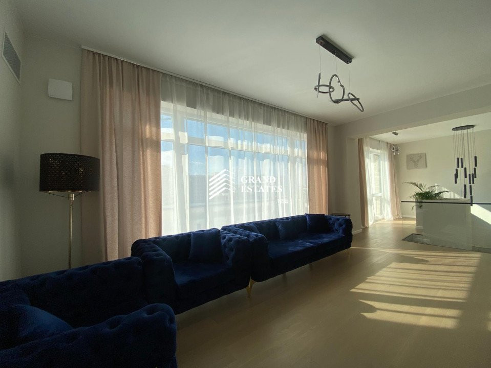 Apartament Elegant cu Terasa / Prima inchiriere