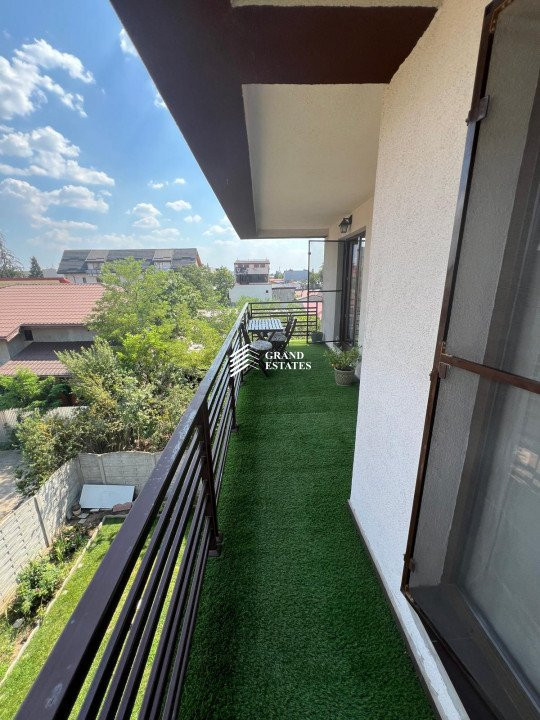 Apartament cu 3 camere decomodate cu terasa , lângă parc