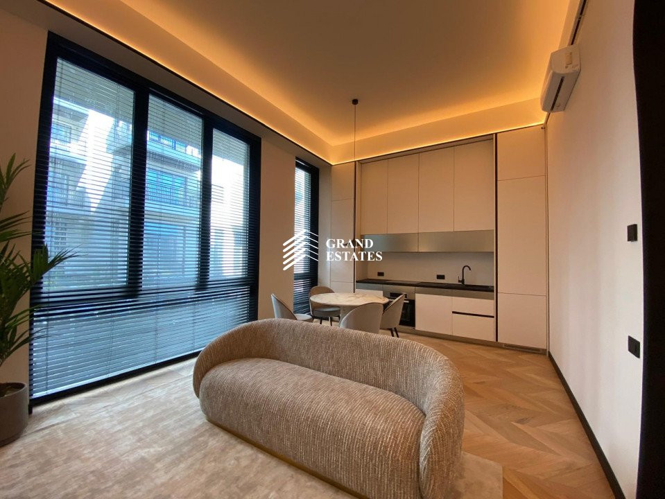 Apartament  spatios cu 4 camere si balcon generos în cartier rezidential modern