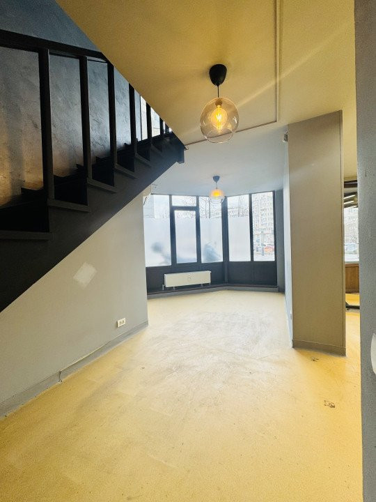 Spatiu comercial, stradal , de inchiriat in Bdul Decebal 