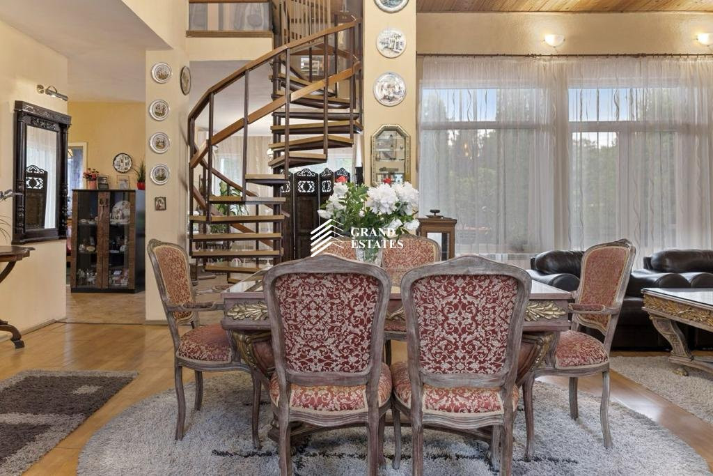 Vila deosebita | Vedere la lac | Teren 2800 mp | Langa Paradisul Verde 