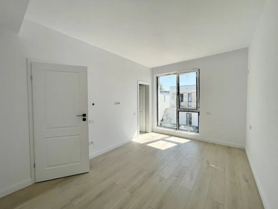 Complex 14 vile/ 4 camere/145 mpu/ 300mp Teren/ Cuza/ 