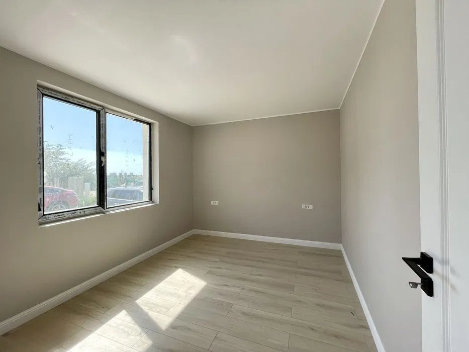 Complex 14 vile/ 4 camere/145 mpu/ 300mp Teren/ Cuza/ 