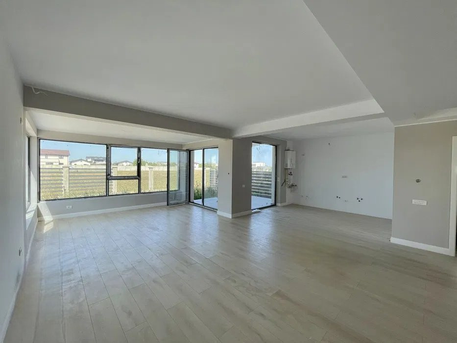Complex 14 vile/ 4 camere/145 mpu/ 300mp Teren/ Cuza/ 