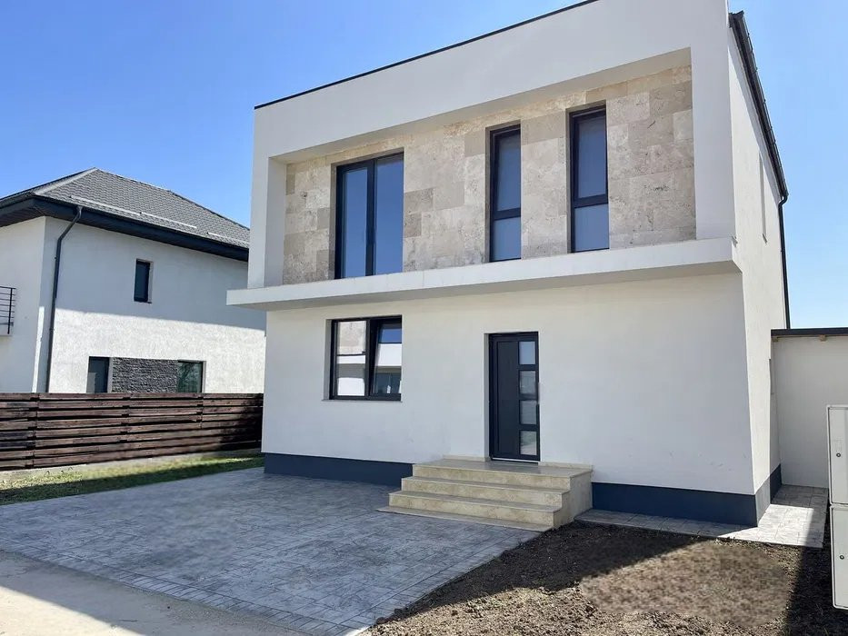 Complex 14 vile/ 4 camere/145 mpu/ 300mp Teren/ Cuza/ 
