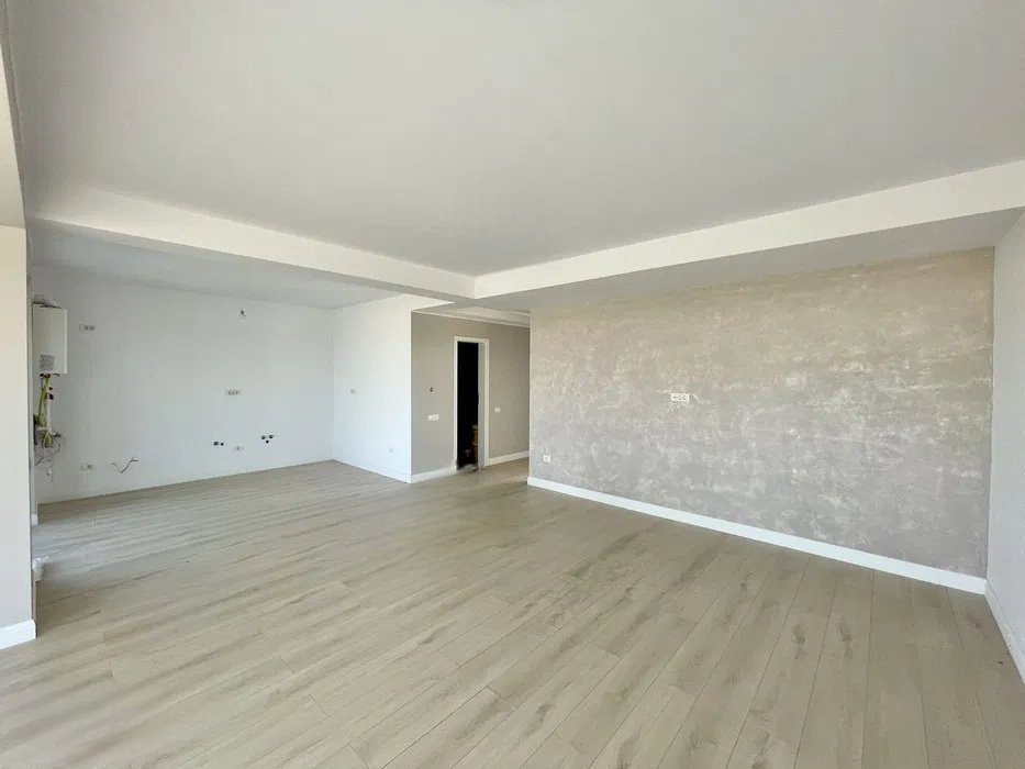 Complex 14 vile/ 4 camere/145 mpu/ 300mp Teren/ Cuza/ 