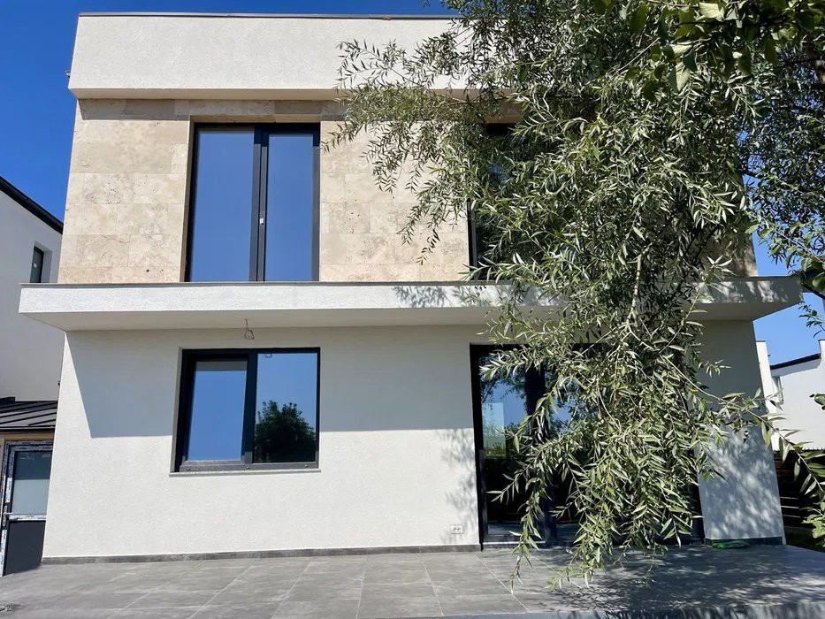 Complex 14 vile/ 4 camere/145 mpu/ 300mp Teren/ Cuza/ 