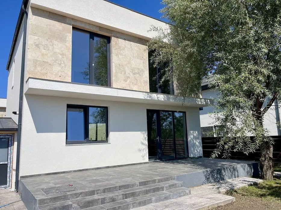 Complex 14 vile/ 4 camere/145 mpu/ 300mp Teren/ Cuza/ 