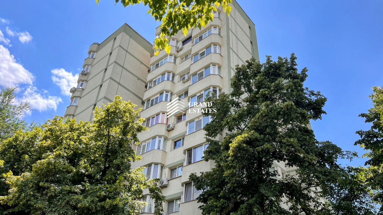 Garsonieră decomandată cu potențial ridicat - vedere libera, bloc reabilitat!