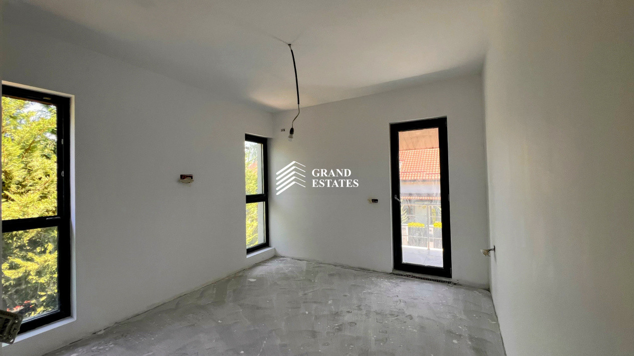 Vila cuplata I 5 camere I 2 locuri de parcare I Pret promo pana la 1 august