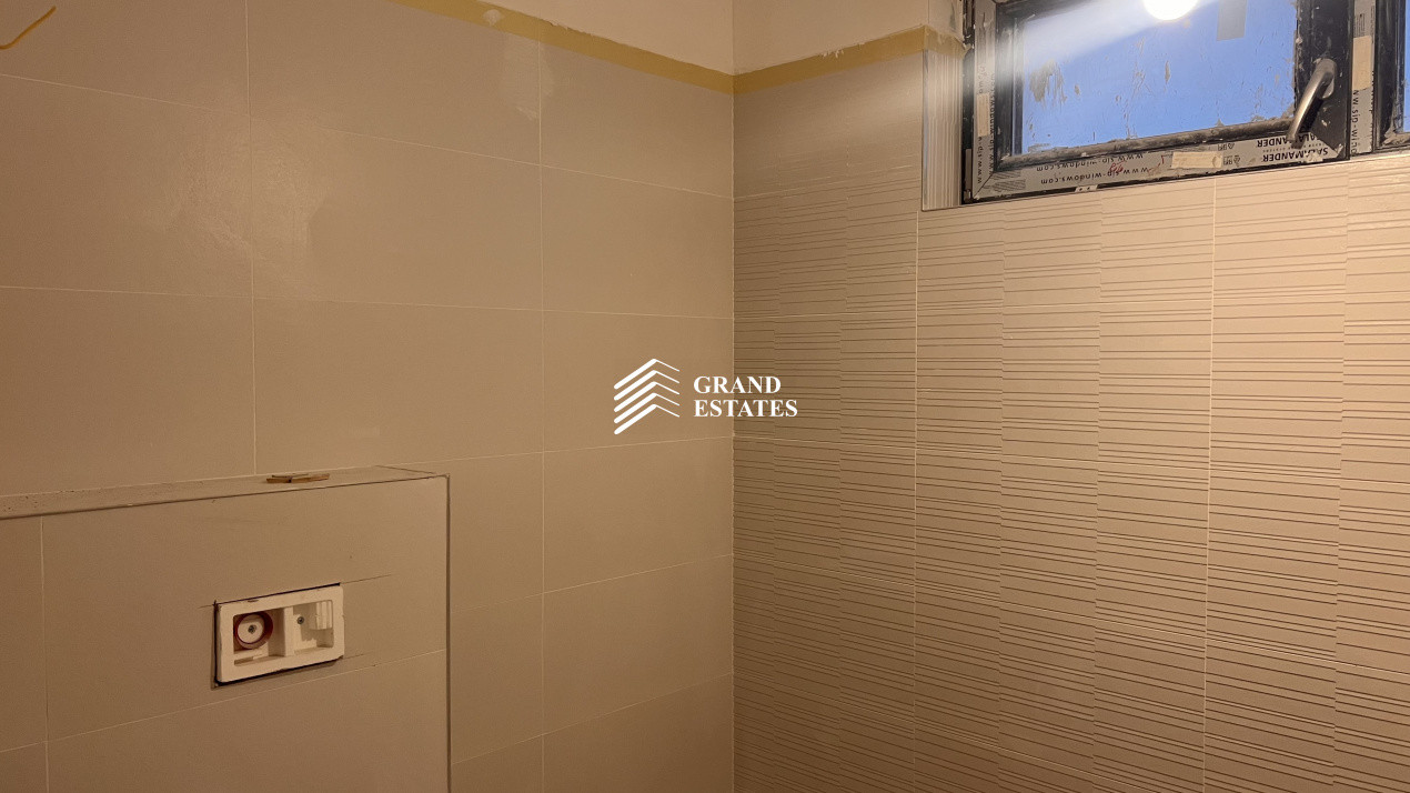 Vila cuplata I 5 camere I 2 locuri de parcare incluse 