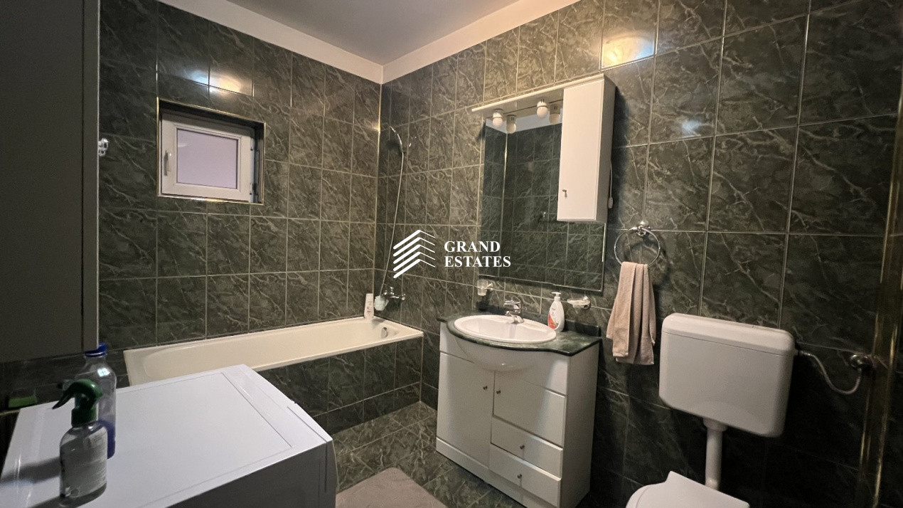 Casa individuala 5 camere I Posibil spatiu comercial I 300 mp I Parcul Lacul Tei