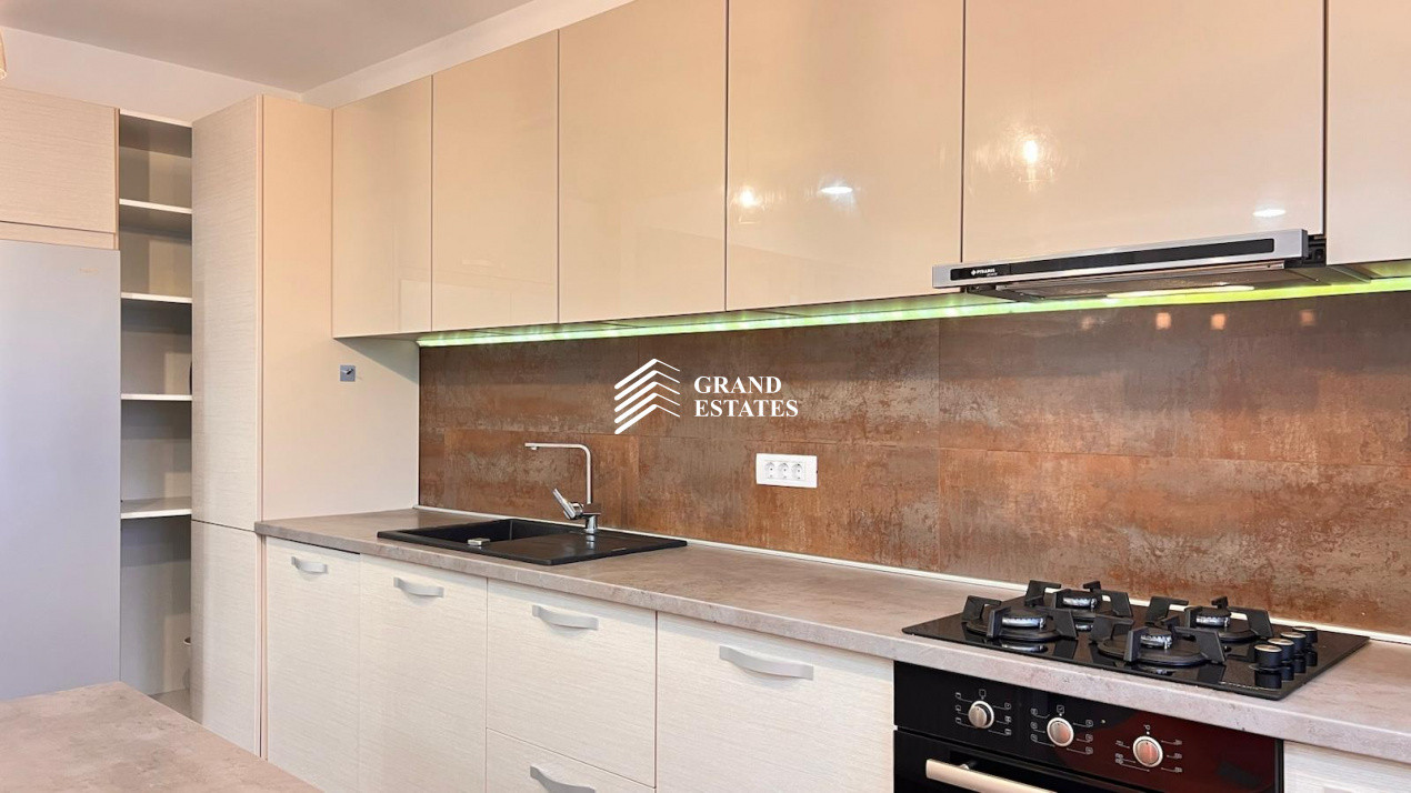 Vila 5 camere in City Gardens I Complet mobilata si utilata I curte 330mp 