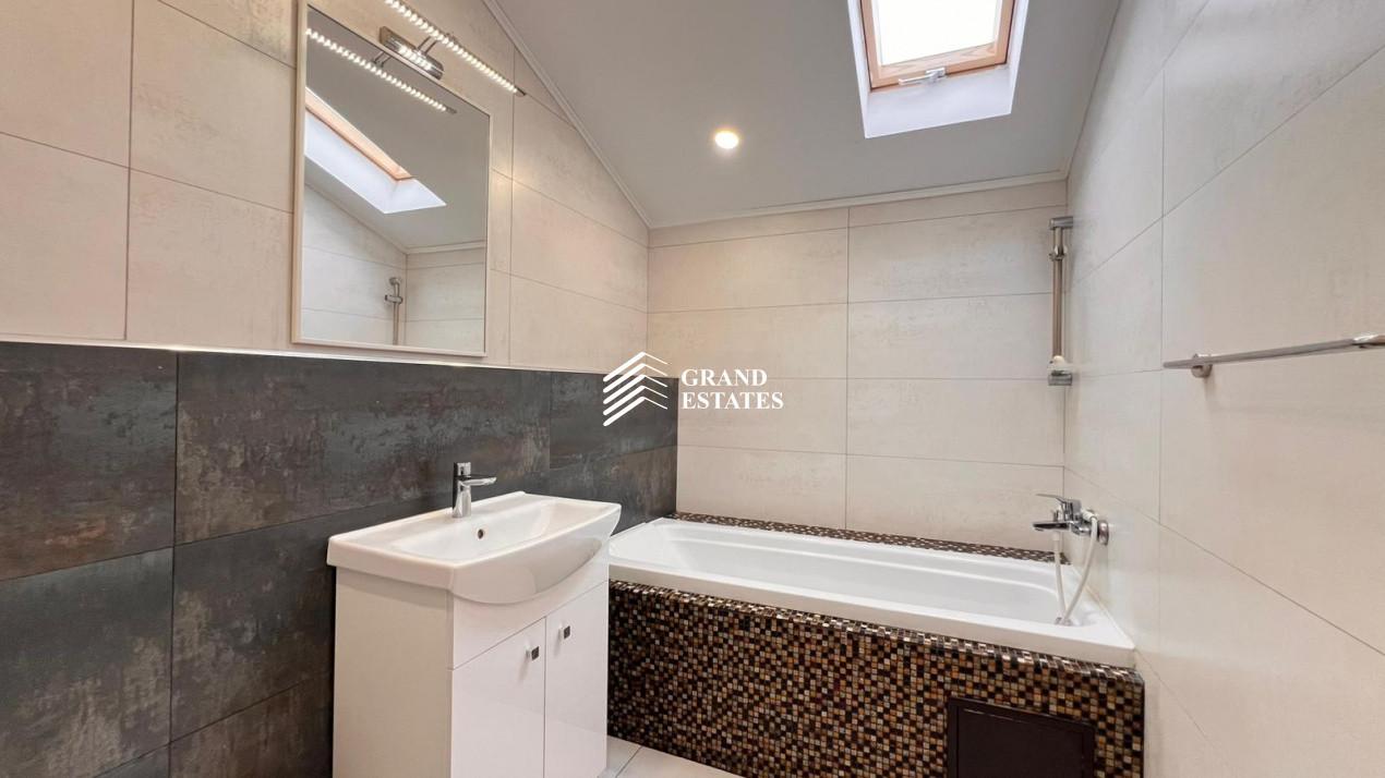 Vila 5 camere in City Gardens I Complet mobilata si utilata I curte 330mp 