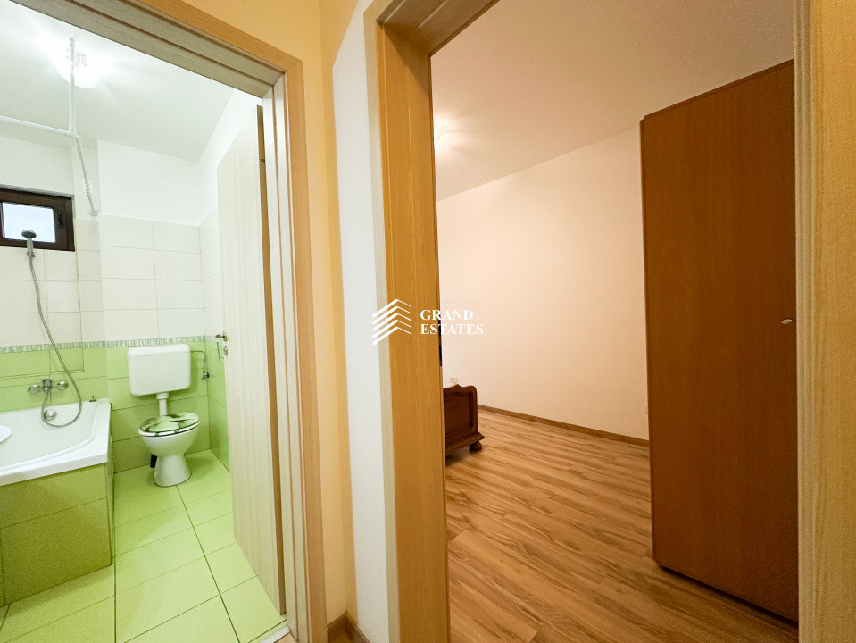 Apartament cu 3 camere | Decomandat | 2 Bai | 2 Balcoane | Loc de Parcare