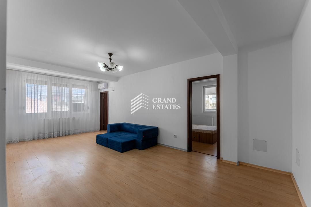 Apartament cu 3 camere | 71,5 mp utili | Drumul Fermei | Loc de parcare inclus