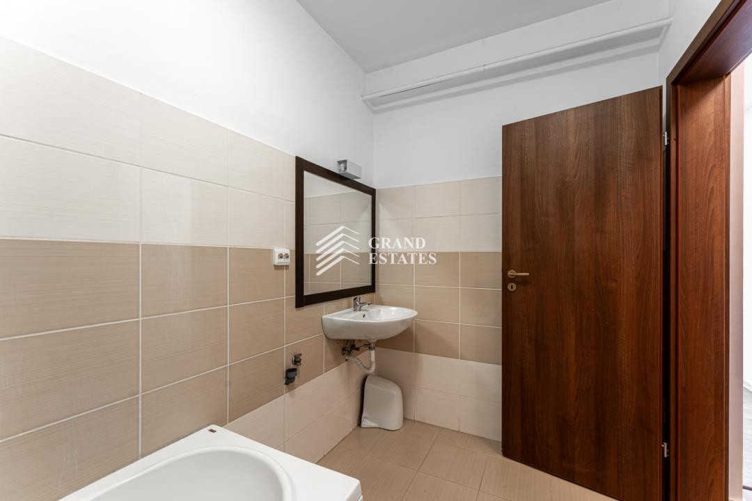 Apartament cu 3 camere | 71,5 mp utili | Drumul Fermei | Loc de parcare inclus