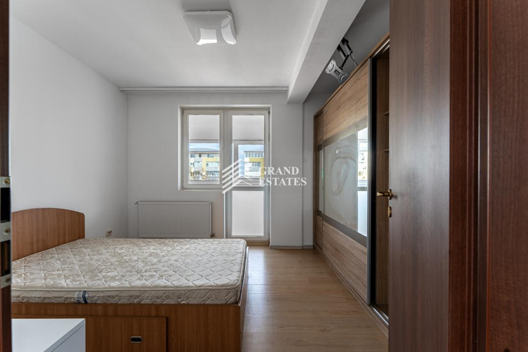 Apartament cu 3 camere | 79,1mp suprafață totală | Dr. Fermei | Loc de parcare 