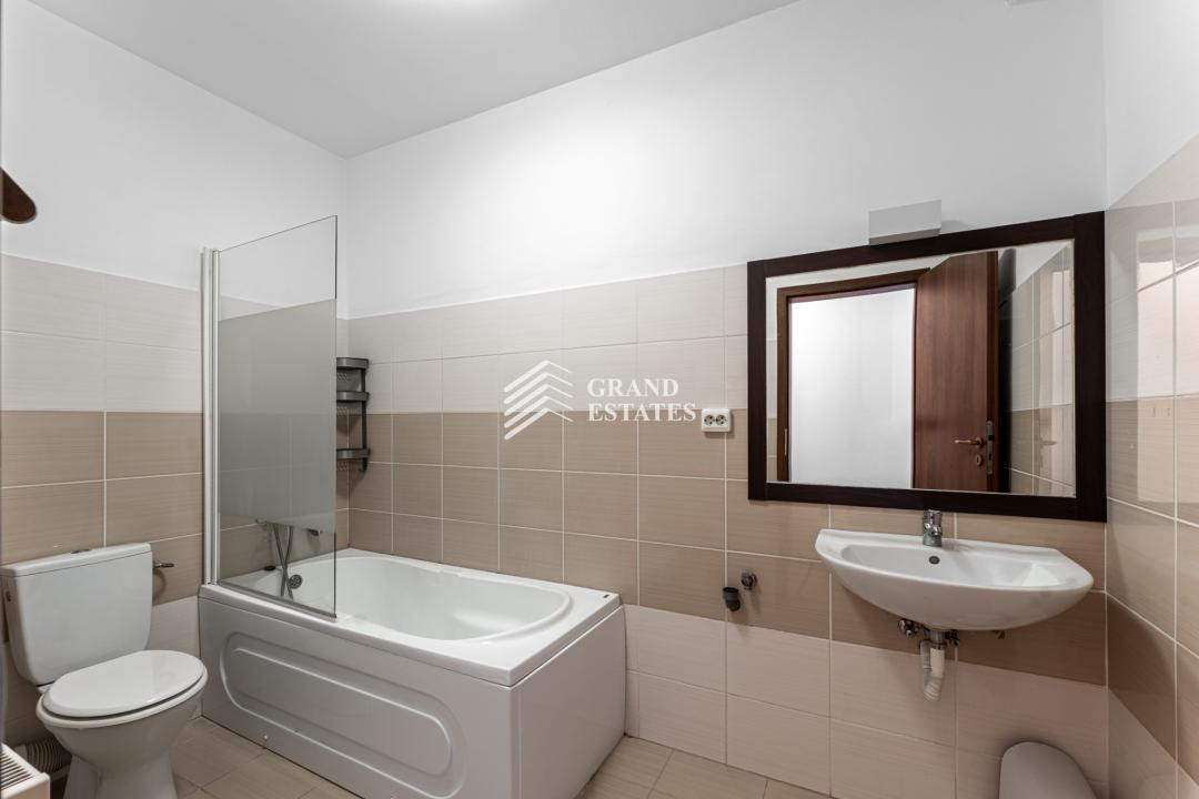 Apartament cu 3 camere | 79,1mp suprafață totală | Dr. Fermei | Loc de parcare 