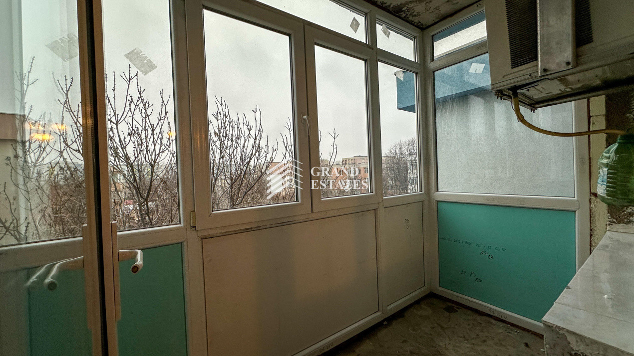 Apartament cu 4 camere | 89,2 mp | 2 bai | 2 Balcoane | Dunavat 14 | De Renovat 