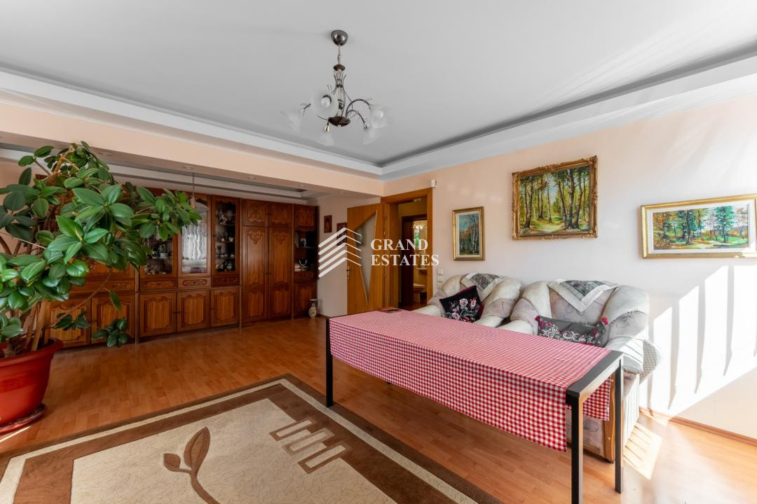 Vila D+P+1+M | Popesti-Leordeni | 1027 mp teren - Pretabila pentru Business