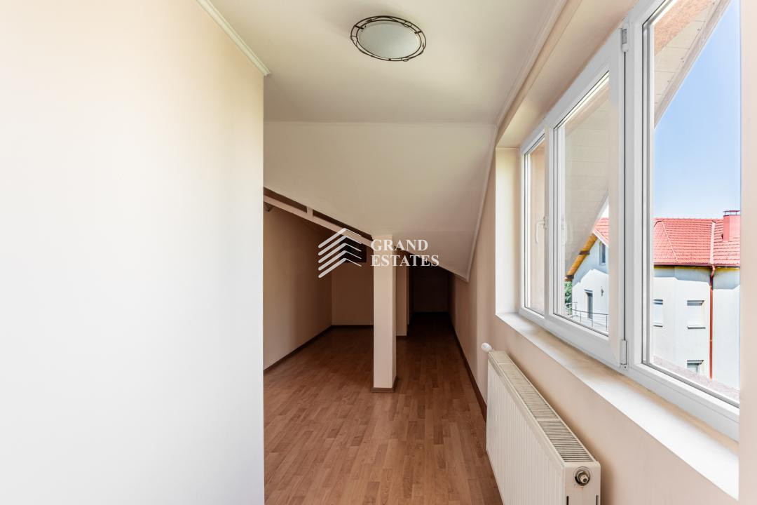 Vila D+P+1+M | Popesti-Leordeni | 1027 mp teren - Pretabila pentru Business