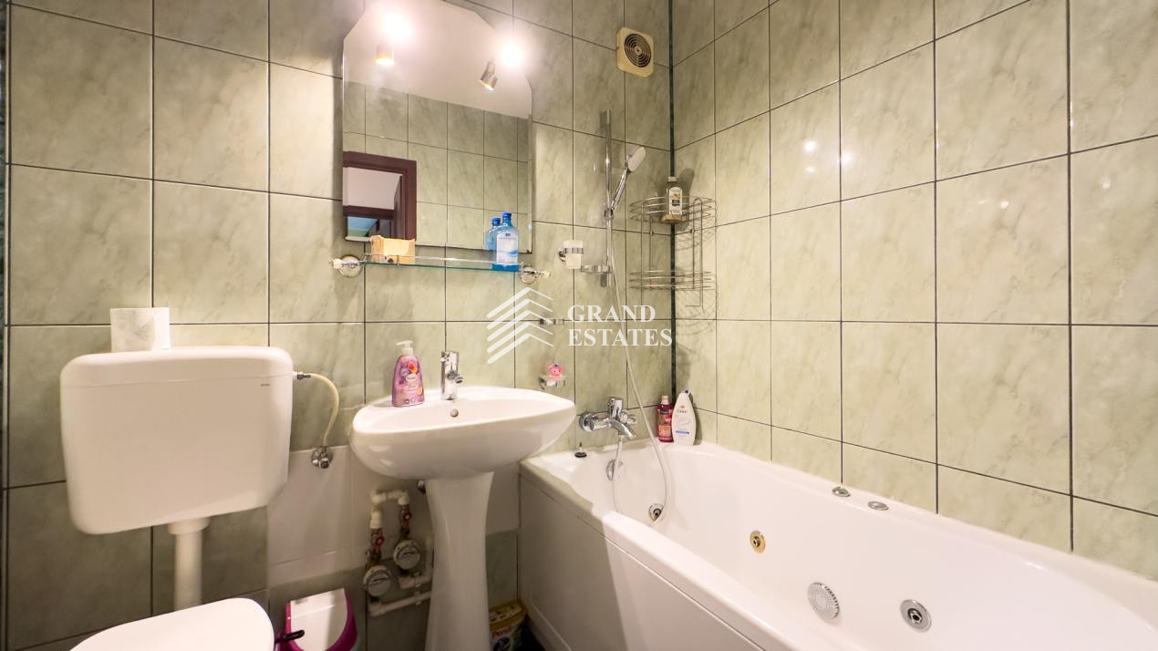 Apartament cu 3 camere I Aleea Dolina I Loc de parcare inclus