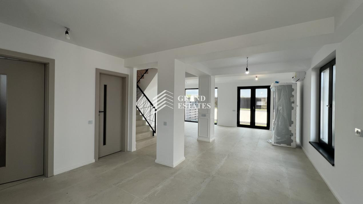 Vila duplex I 3 dormitoare I 3 bai I Mansarda genroasa I Parcare