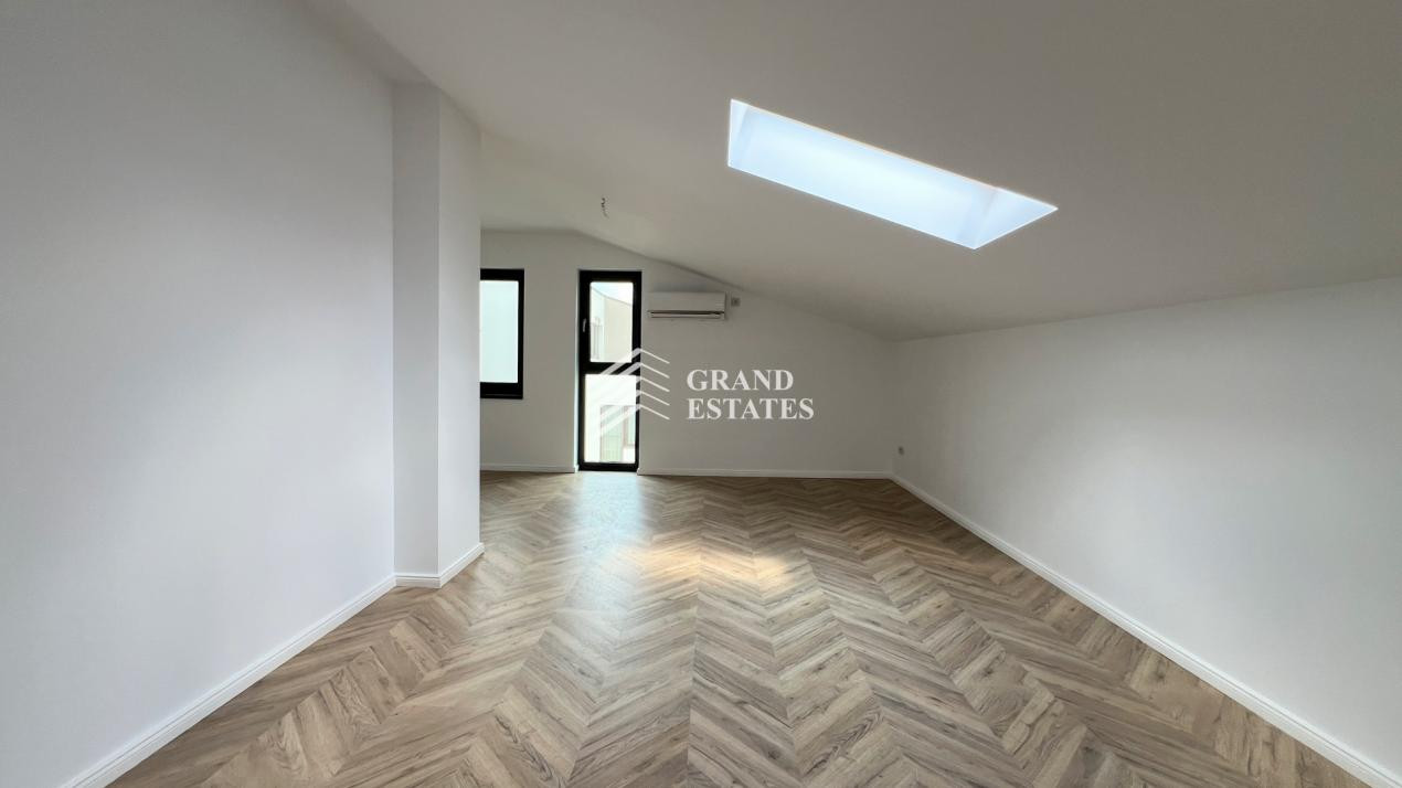 Vila duplex I 3 dormitoare I 3 bai I Mansarda genroasa I Parcare