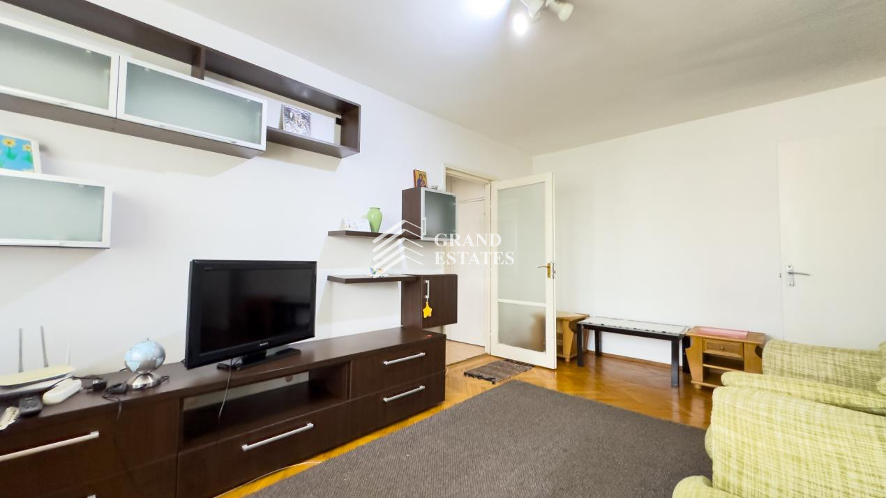 Apartament cu 2 camere | Semidecomandat | Zona Piata Sudului | Loc de Parcare