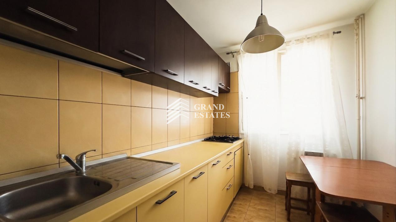Apartament cu 2 camere | Semidecomandat | Zona Piata Sudului | Loc de Parcare