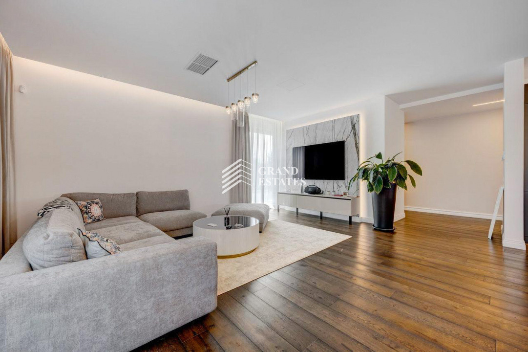 Vila Exclusivistă în Complex Rezidențial Boutique – Snagov Lac | Ponton