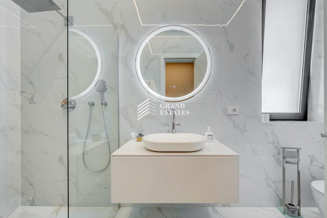 Vila Exclusivistă în Complex Rezidențial Boutique – Snagov Lac | Ponton