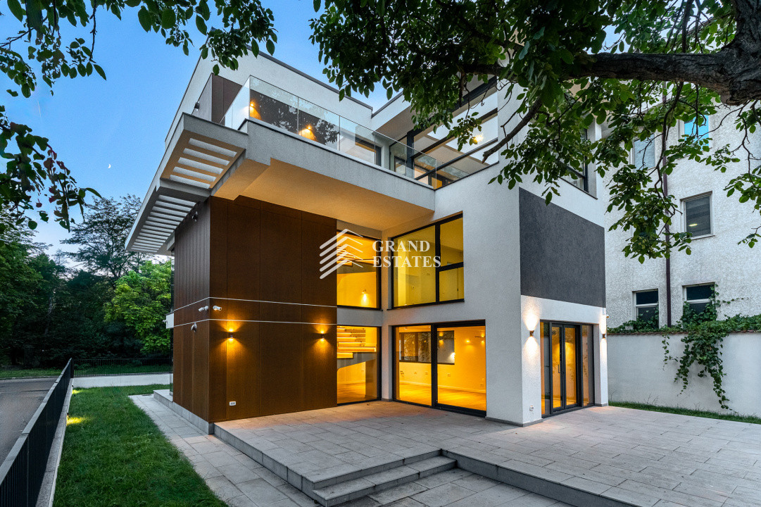 Vila individuala langa Lacul Baneasa | 6 camere, lift interior
