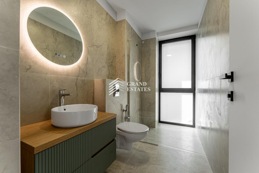 Finisaje superioare I 3 dormitoare I 3 bai I lounge cu terasă 