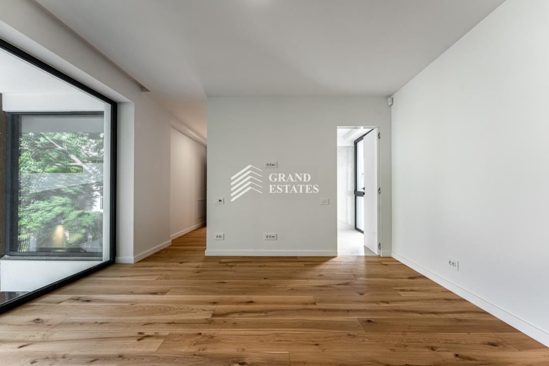 Finisaje superioare I 3 dormitoare I 3 bai I lounge cu terasă 