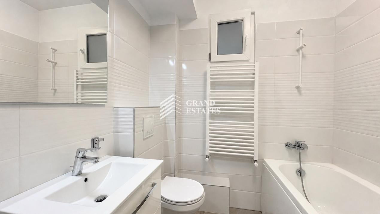 Inchirere 3 camere I Etaj 1 I 2 bai I loc de parcare cu bariera