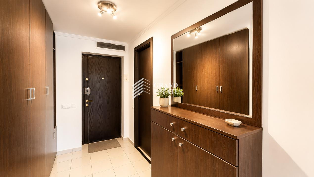 Studio spatios si luminos in Vitan - Strada Foisorului 6. Loc de parcare in pret