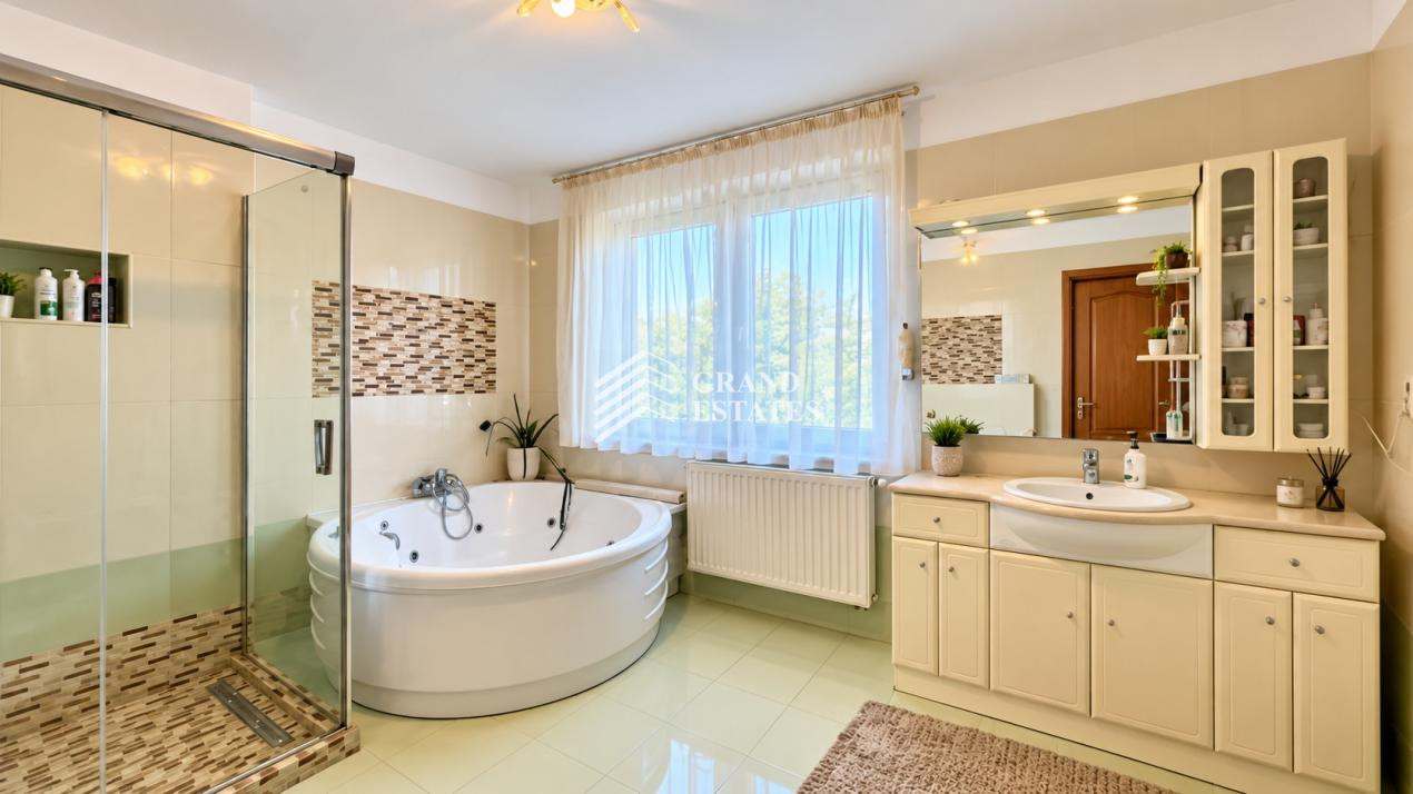 Vila unicat de inchiriat | Otopeni | 360 mp utili | Teren 900 mp | 8 camere | 
