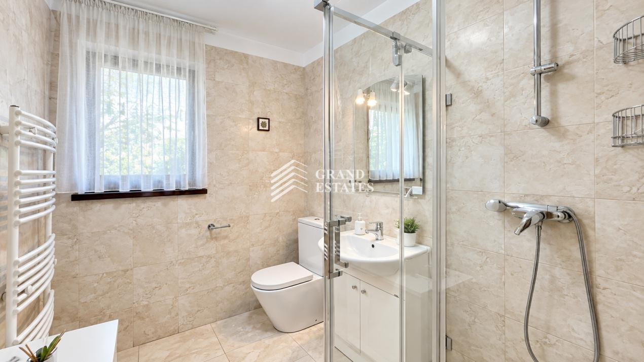 Vila unicat de inchiriat | Otopeni | 360 mp utili | Teren 900 mp | 8 camere | 