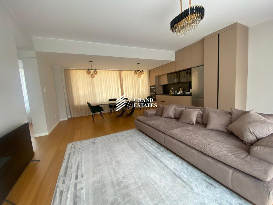 Apartament 4 camere in Complex Rezidential + Terasa