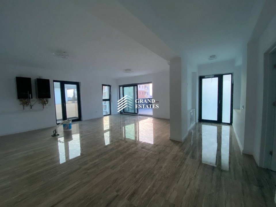 Penthouse in Complex Rezidential + 2 Terase (2 parcari incluse in pret)!