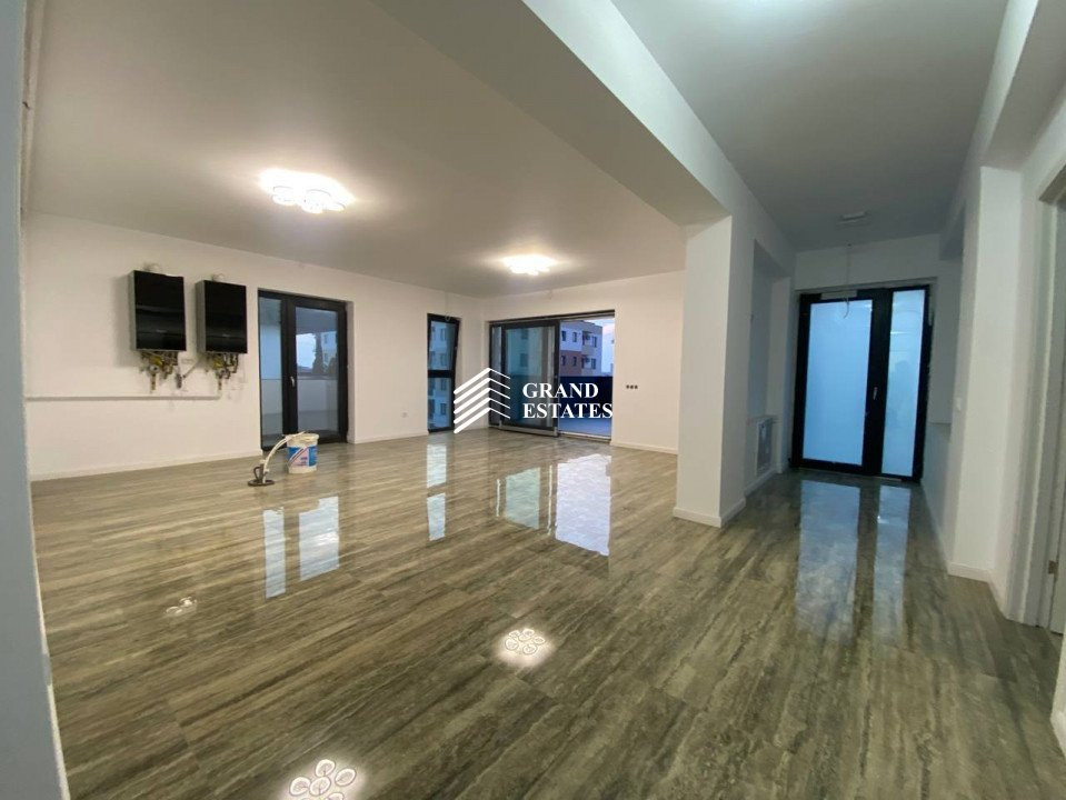 Penthouse in Complex Rezidential + 2 Terase (2 parcari incluse in pret)!